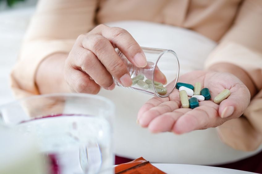 ReNue-Rx-Do-I-Take-This-With-Food-Understanding-Medication-Absorption-With-Meals
